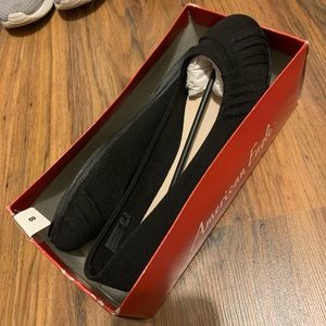 American Eagle flats